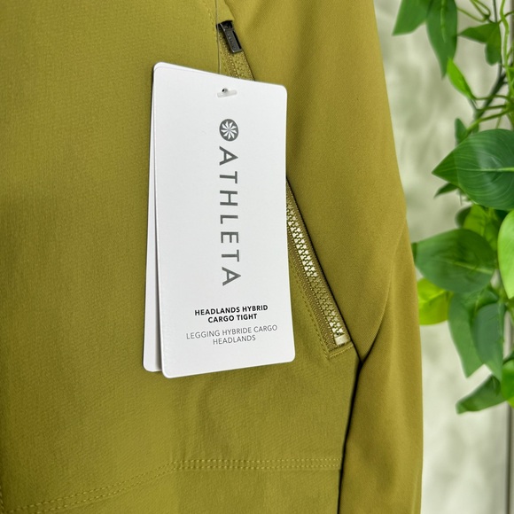 NWT Athleta Headlands Hybrid Cargo II Tight size 8 982353-05 NEW - Picture 12 of 14